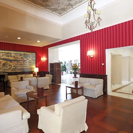 De La Paix Hotel 4*