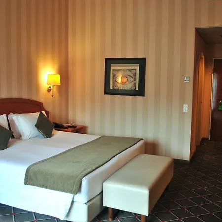 Hotel De La Paix 4*