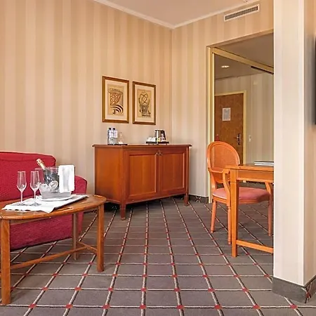 Hotel De La Paix 4*
