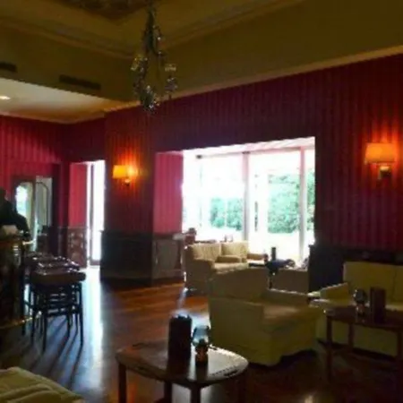 Готель De La Paix 4*