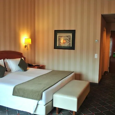 Hotel De La Paix 4*