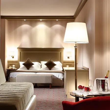 De La Paix Готель